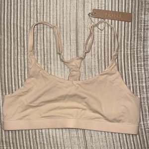 Skims sports bra size A cup with tags 🏷️